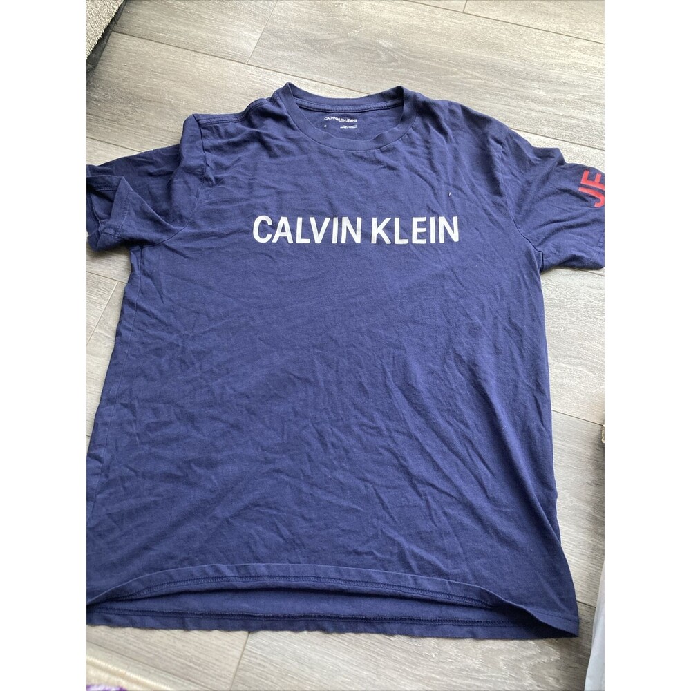 calvin klein t shirt M